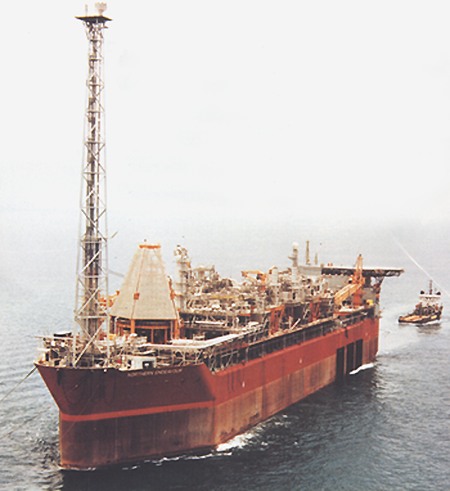 Northern Endeavour en route to the Timor Sea. Clearly visible is the debutaniser column, behind the forward internal turret.